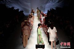 2022春夏上海时装周开幕中国设计师品牌整